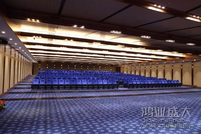 優(yōu)質(zhì)冷軋鋼模具液壓成型，表面靜電噴涂處理的站腳，優(yōu)質(zhì)高密度硬木多層板背板