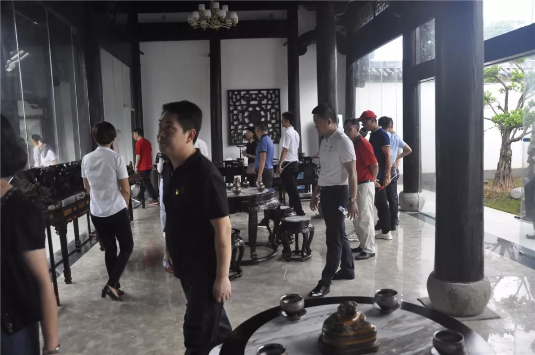 鴻業(yè)家具集團
