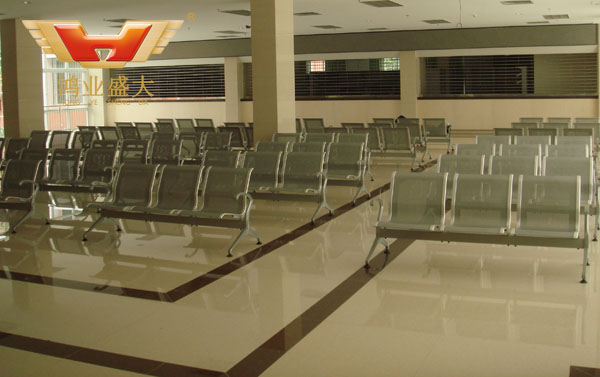 醫(yī)療辦公家具配套包括什么產(chǎn)品？采購醫(yī)療辦公家具標(biāo)準(zhǔn)是什么？