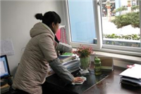 鴻業(yè)盛大辦公家具如何保潔？
