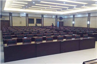 東莞某機(jī)關(guān)單位會議室辦公家具安裝完畢，條桌會議椅即將投入使用！