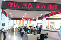 是否想過政府辦事大廳辦公桌是由哪個辦公家具廠給訂做的？